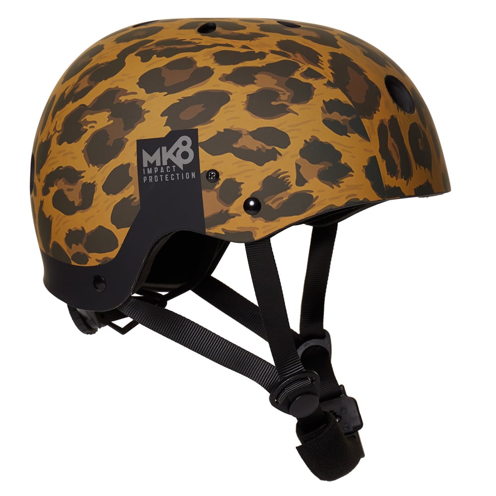 MK8 X helm leopard